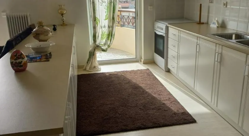 Great apartment with parking in the city center - Image 1