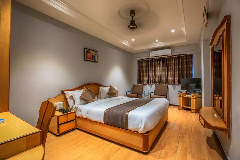 Hotel JMC Group - Image 1