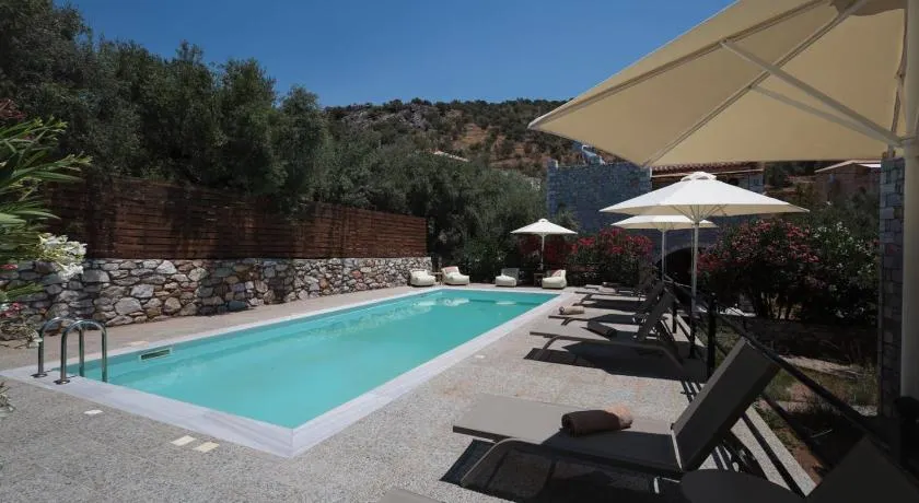 CASA DI MANI KOTRONI Vacation 2 bedroom Maisonette with shared pool - Image 1