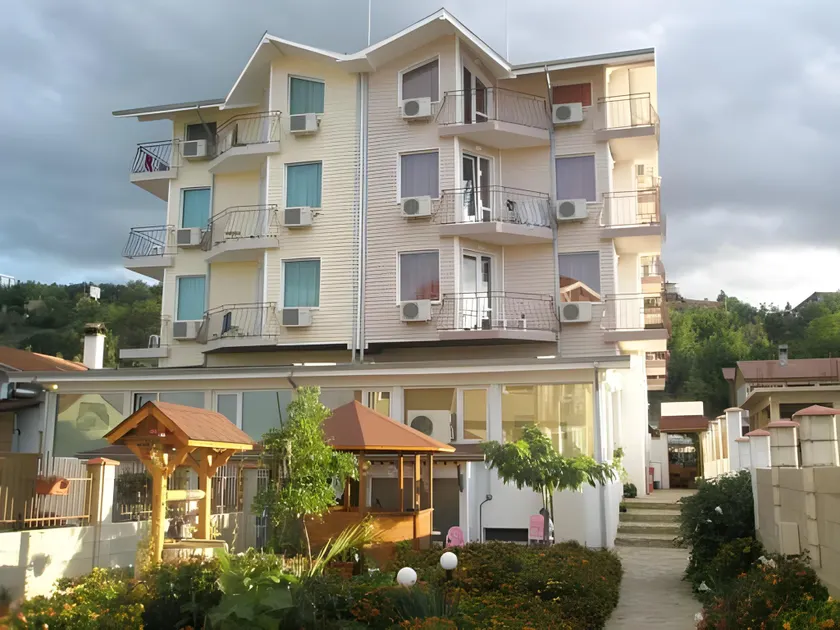 Hotel Morski Dar and Free parking - Image 1