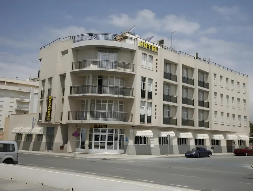 Hotel Estrella Del Mar - Image 1