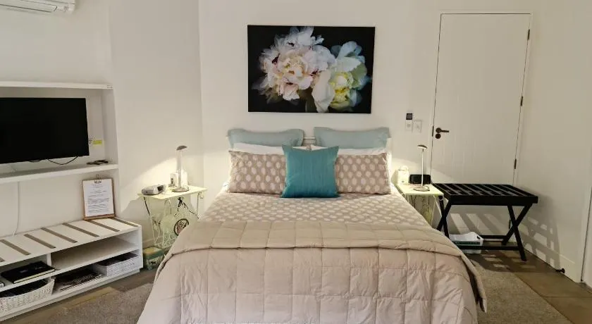 Parnell Garden Suite - Image 1