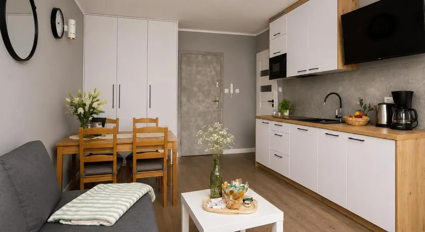 Manhhatan PBA - Strefa basenowa - Easy - Rent Apartments - Image 1