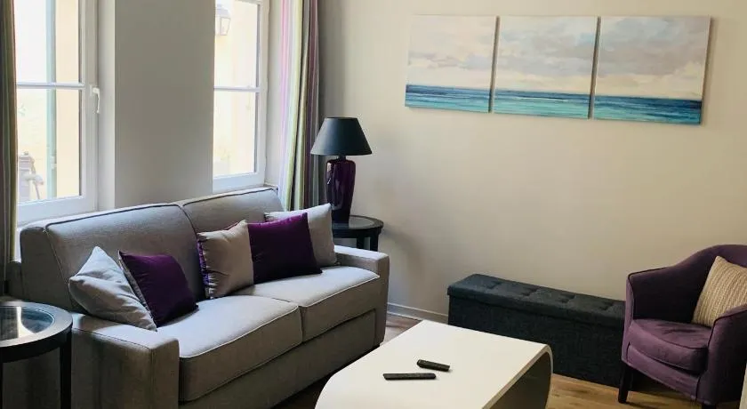 Appartement Versailles quartier Notre Dame au pied du Chateau avec Parking - Image 1