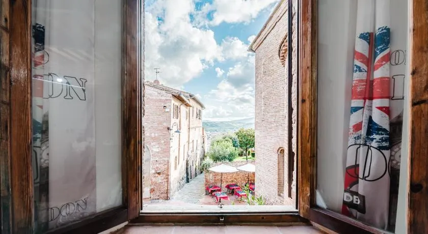 Antica Torre del Borgo - Image 1