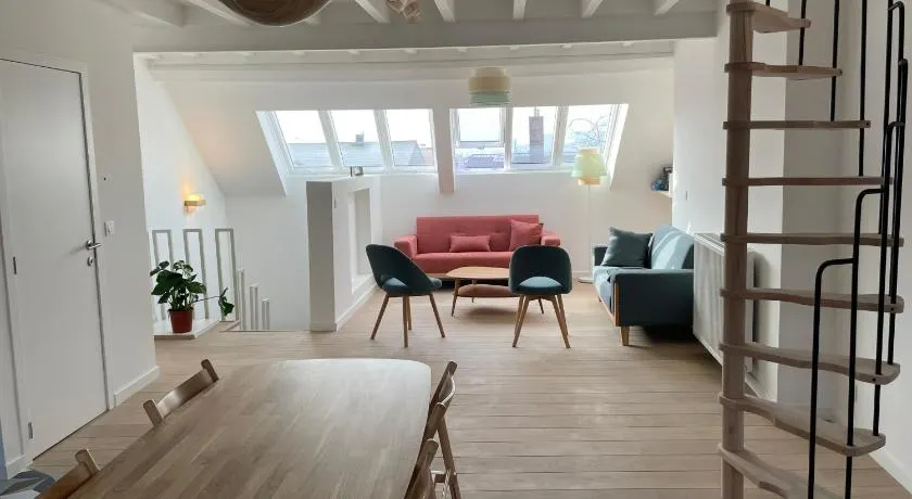 Triplex de charme avec vue - Image 1