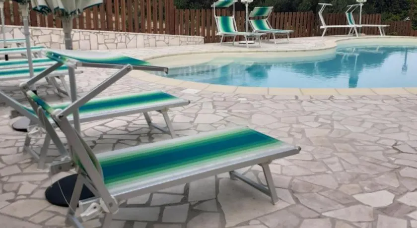 agriturismo gli olivastri appartamento raggio di sole , con piscina e vista mare ,climatizzatore,wifi - Image 1