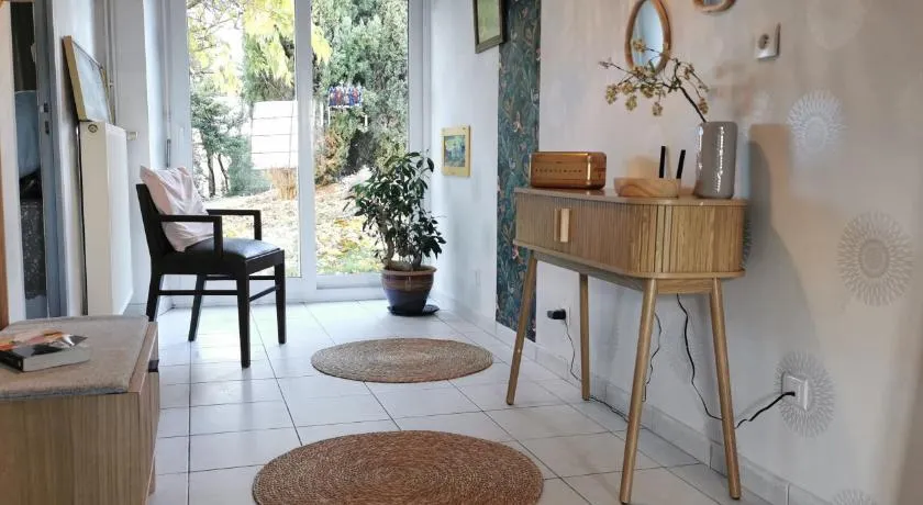 Chez En Richard Chambre Gourmande - Image 1
