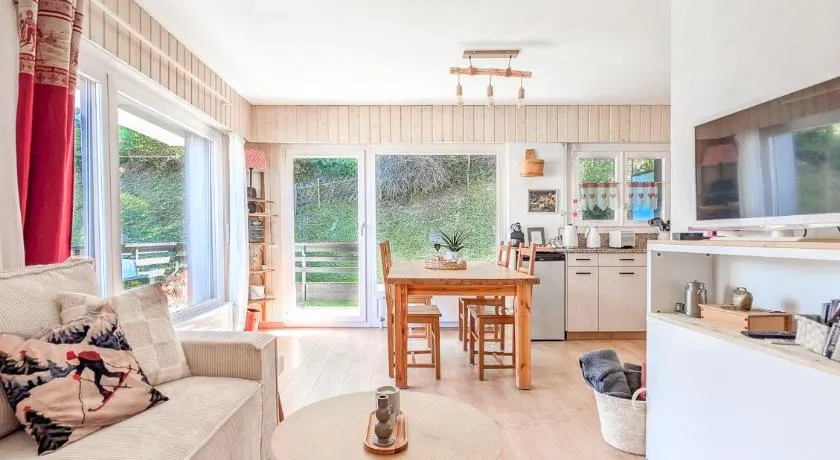 Cosy Centered with Garden and View in Veysonnaz - Image 1