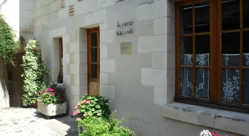 La Pierre qui Parle - Image 1