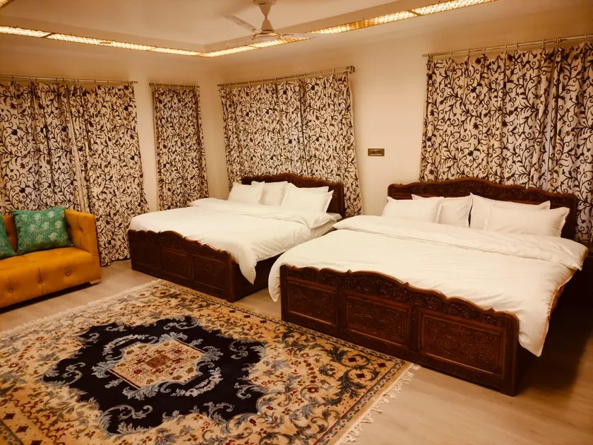 New Zamrood Holiday Home  - Image 1