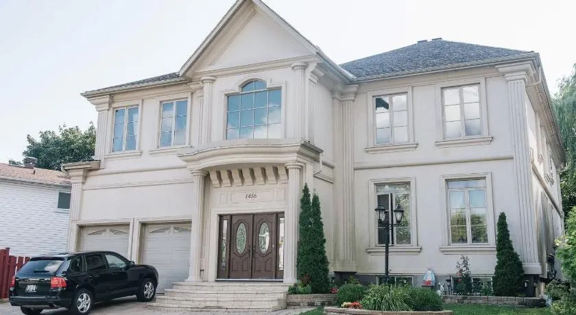 JstLikeHome - Luxury Mansion & Guesthouse - Image 1