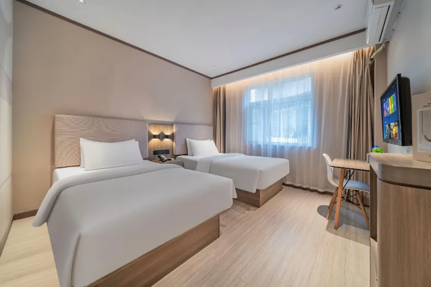 Hanting Hotel Chongqing Jiangbei International Airport - Image 1