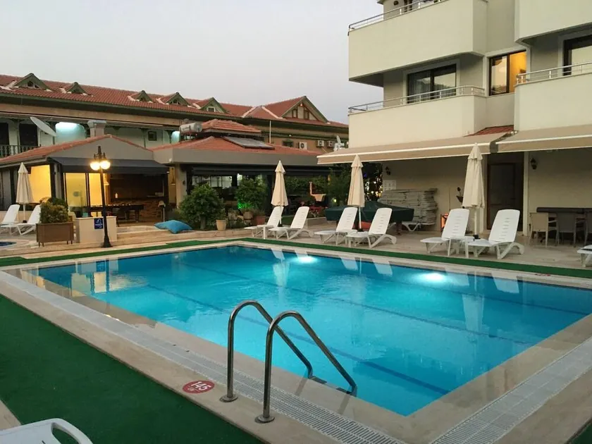 Ida Hotel - Image 1