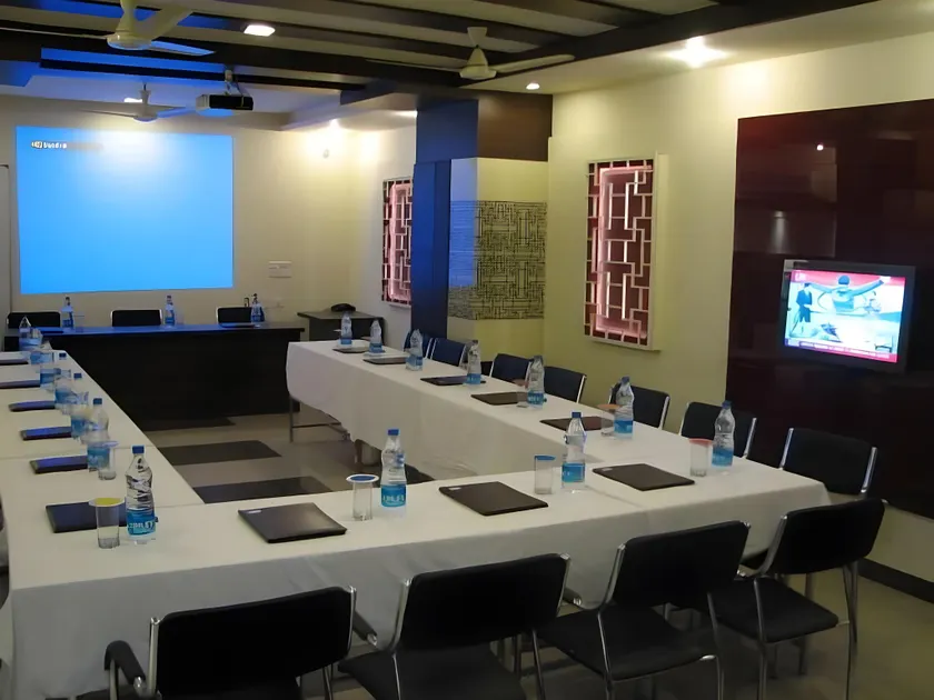 Hotel Shree Residency - Image 1