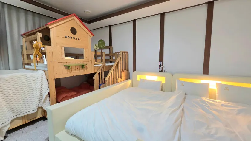 Kids & Family Hotel - Image 1