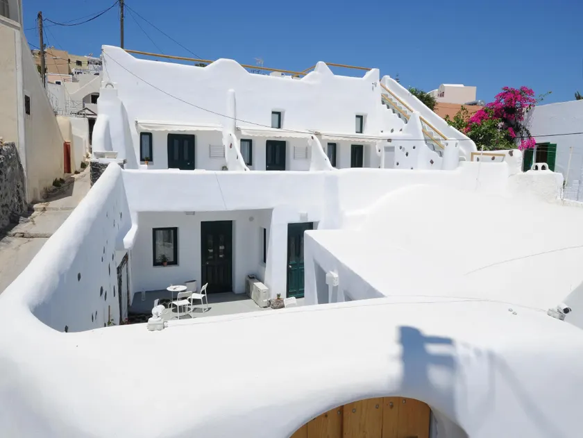 Manias Fira Residences - Image 1