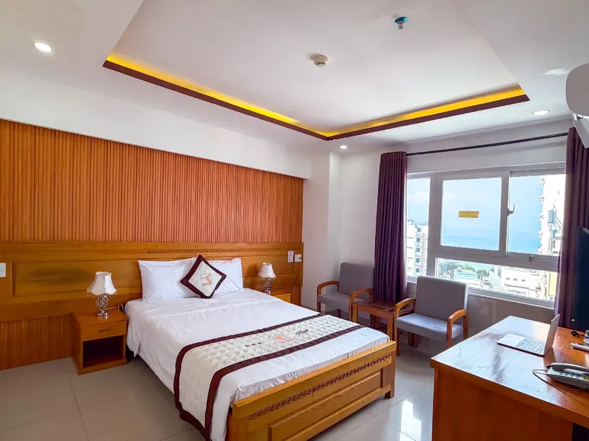 Quoc Thien Hotel Da Nang - Image 1