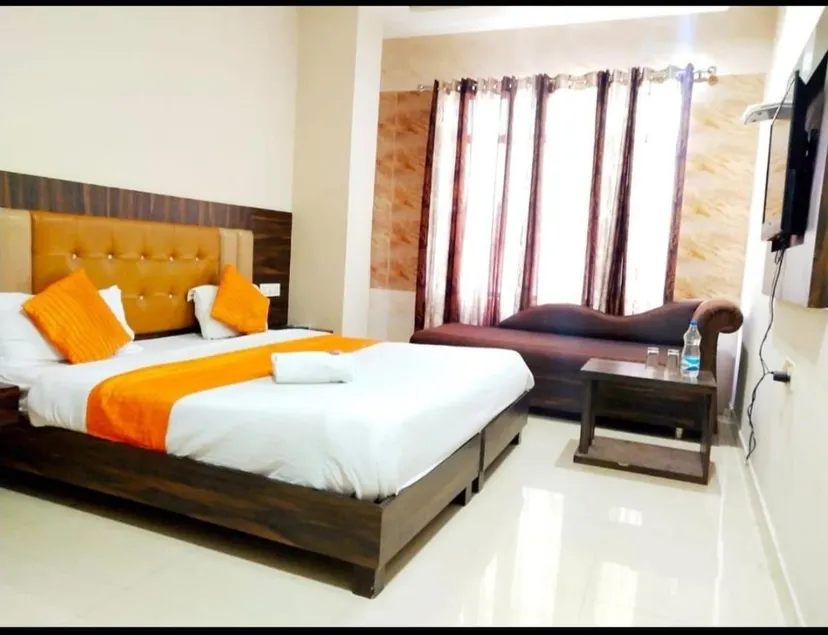 Hotel Sukhman Residency - Image 1