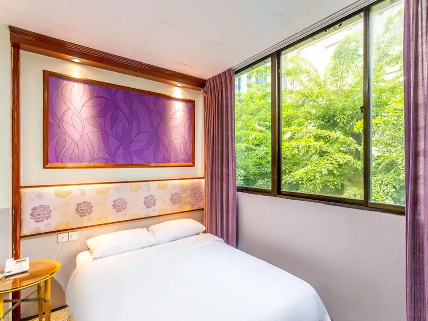 Hotel 165 - Image 1