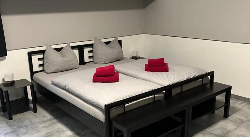 Garni Hotel Eastside - Image 1