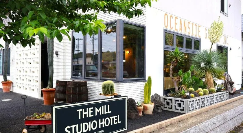THE MILL STUDIO HOTEL 翌13時out 元撮影スタジオで暮らす1日1組限定の宿 - Image 1