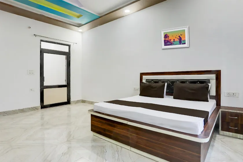 Hotel O Royal Galaxy - Image 1