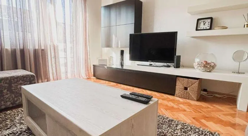 Elena apartman - Image 1