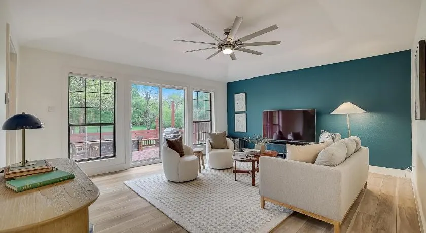 Dunlap Oasis Spacious 4BR 12mi to DT Austin - Image 1
