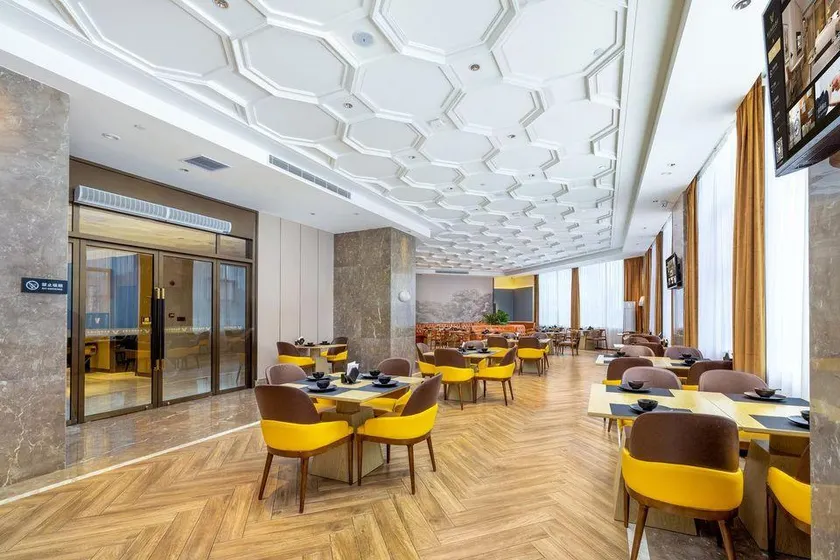 Vienna International Hotel - Image 1