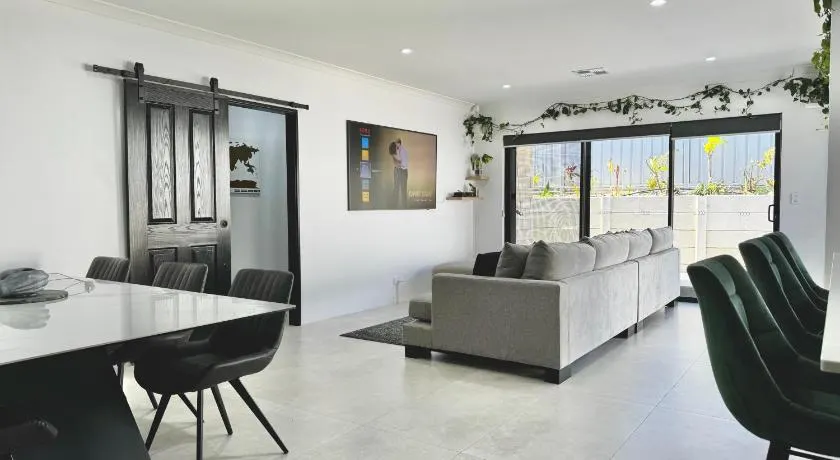 Modern & Chilled Stay in Bayswater - Image 1