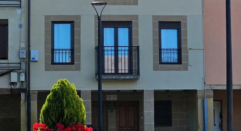 Apartamentos La Florida - Image 1