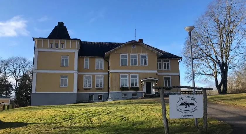 Hunnebergs Gård Hostel & Camping - Image 1