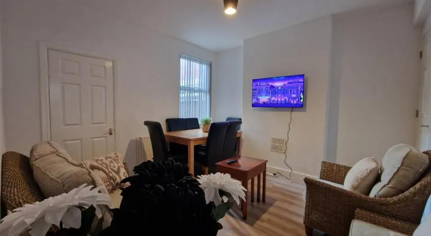 Nice Living Serviced Accommodations Leicester 2 - Image 1