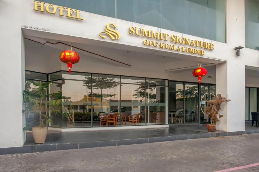 Summit Signature Hotel OUG Kuala Lumpur - Image 1
