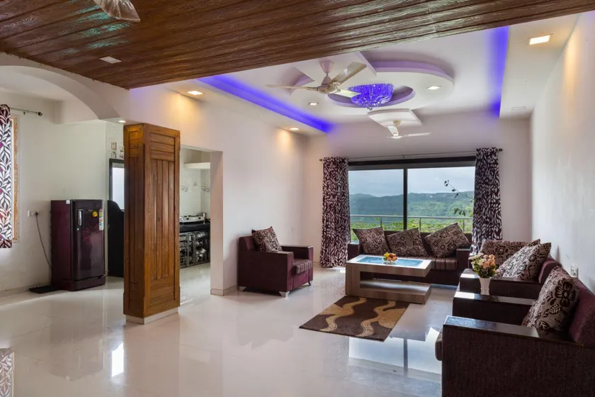 Strawberry King Resort - Image 1