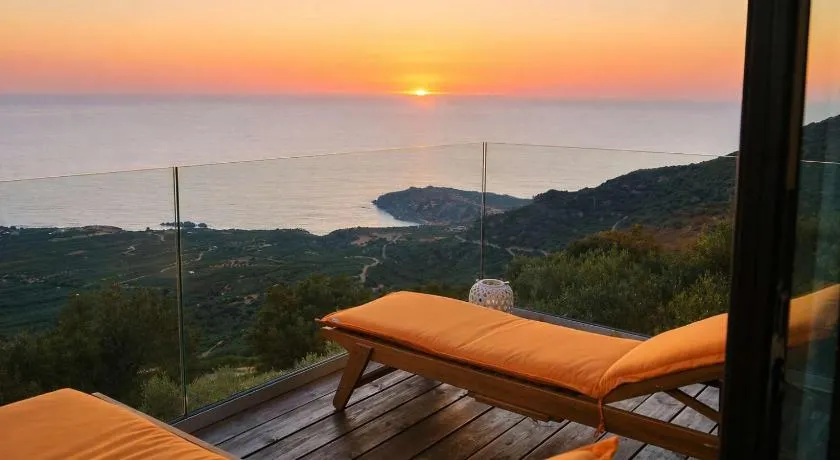 Harmony House- Sea View Cretan Escape with Jacuzzi - Image 1