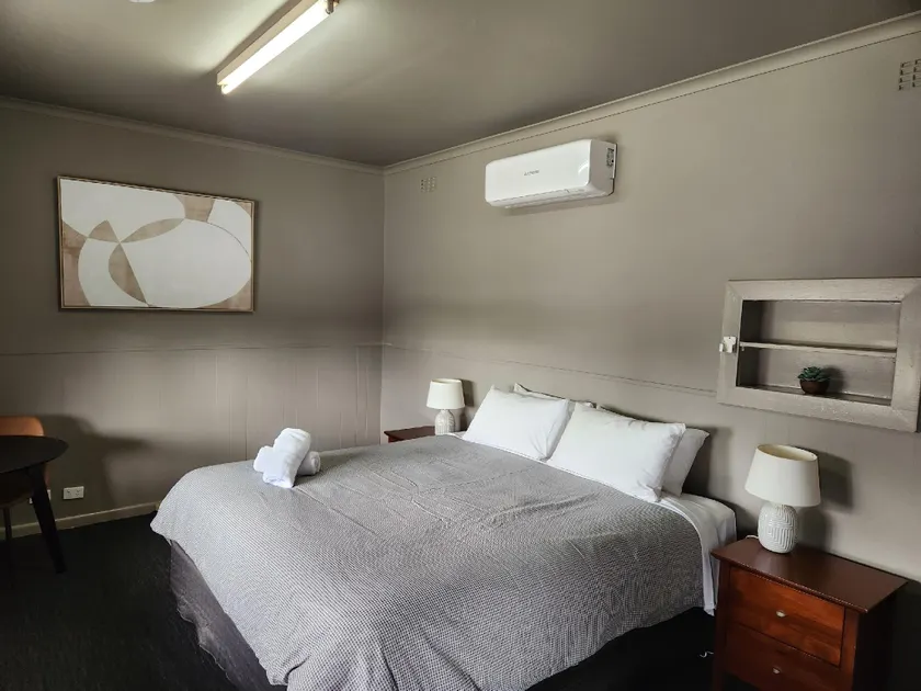 Calder Family Motel - Image 1