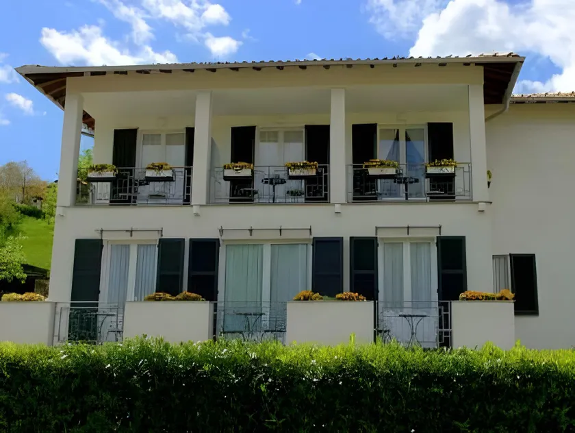 Miralago B&B and Apartments - Image 1