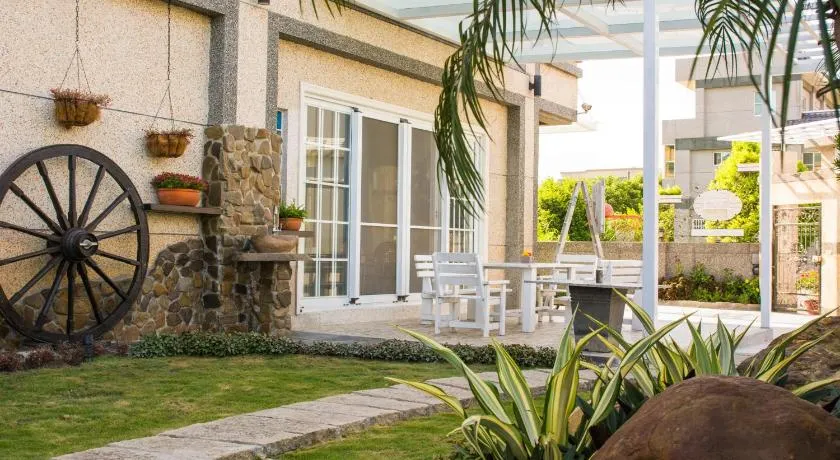Ido Homestay - Image 1