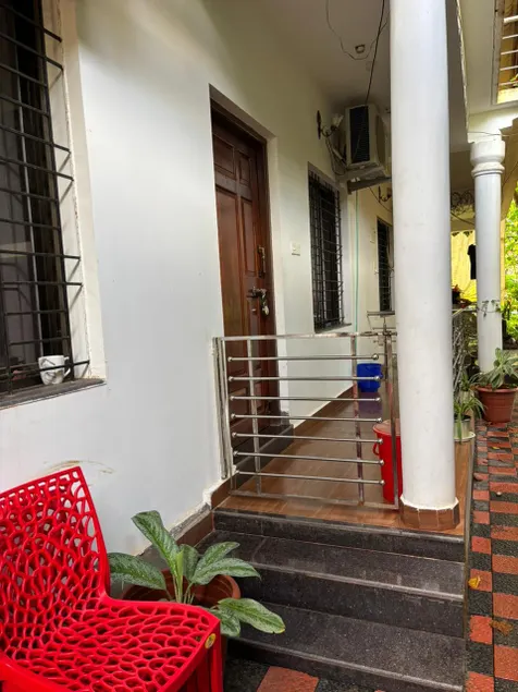 La Vinasia Home Stay - Image 1