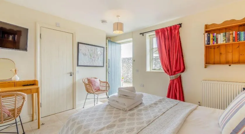 The Garden Room - Image 1