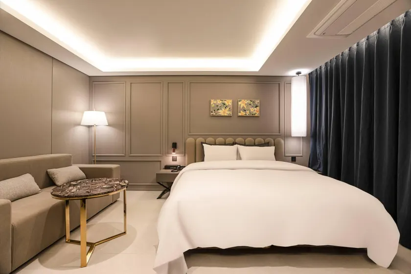 Bundang (Yatap Station) Breeze Hotel - Image 1