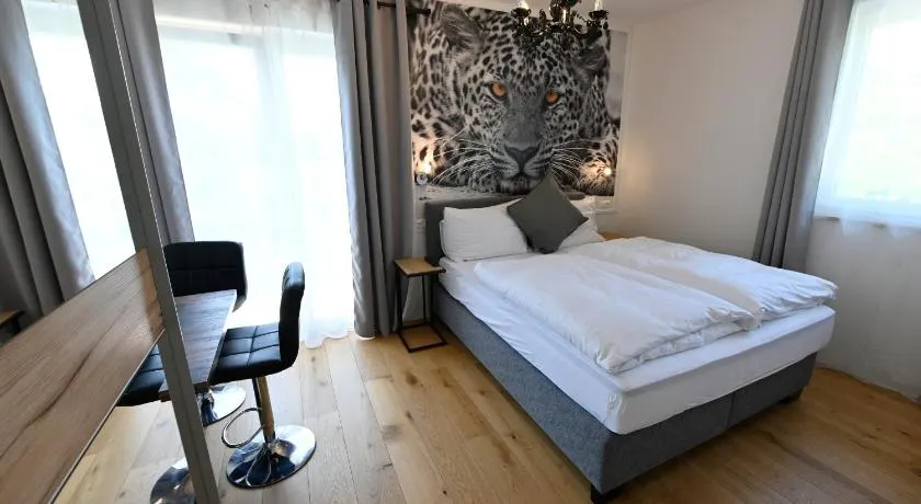 Enjoyit Velden West - Image 1