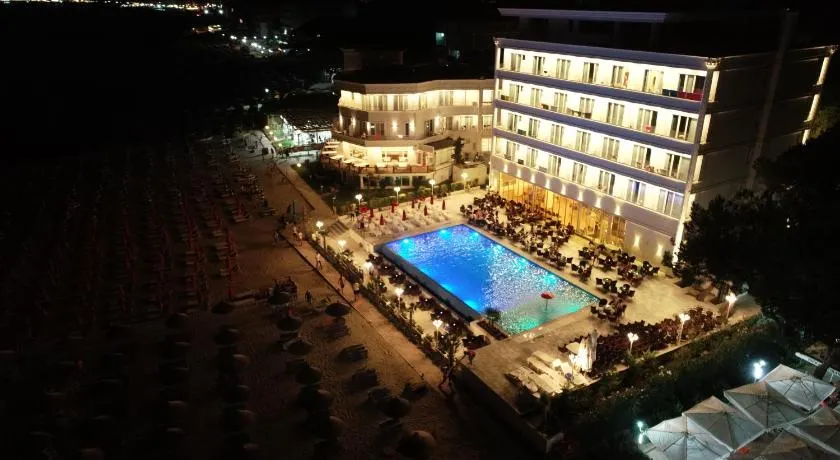 Hotel Elesio - Image 1