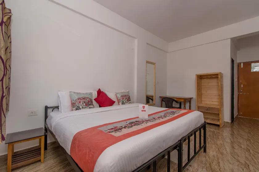 OYO 10573 Poornima Guest House - Image 1