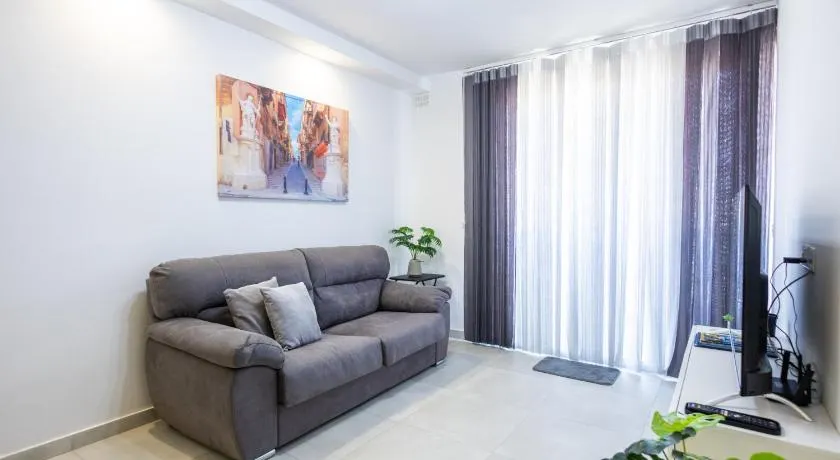 Willa Court Holiday Apartments by Buena Vista - Image 1