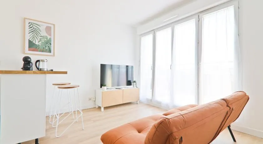 Studio Orly 15 min I Balcon, cuisine, Wi-Fi rapide - Image 1