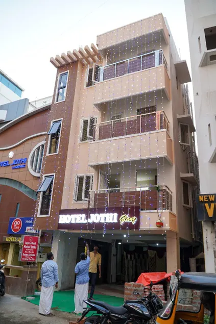 Hotel Jothi - Image 1