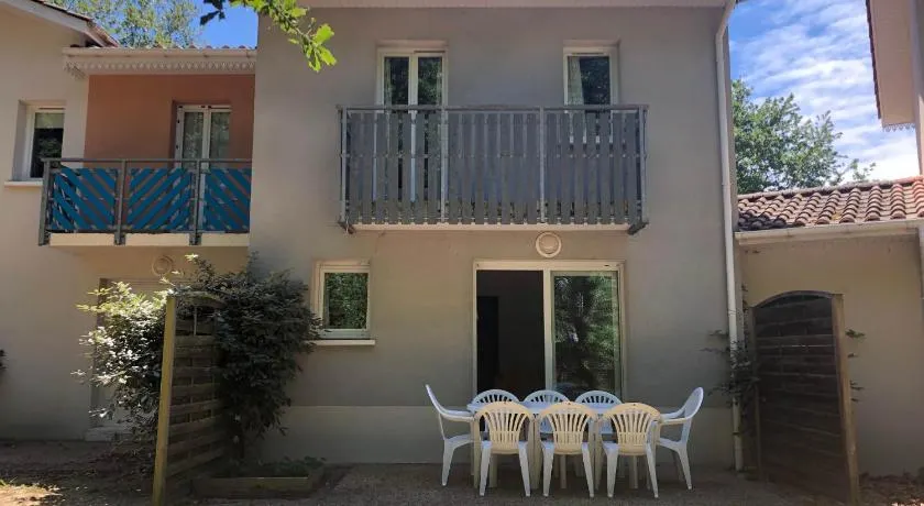 Haus nahe dem Ozean und Wald - Image 1